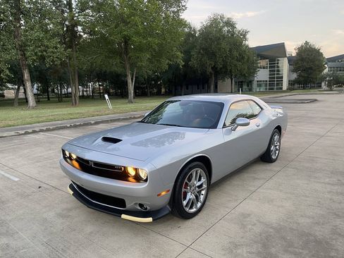 Used 2022 Dodge Challenger GT AWD/4WD image 22