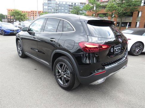 Used 2026 Mercedes-Benz GLA 250 4MATIC image 2