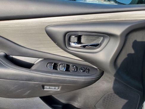 Used 2017 Nissan Murano Platinum w/ Platinum Technology Package image 16