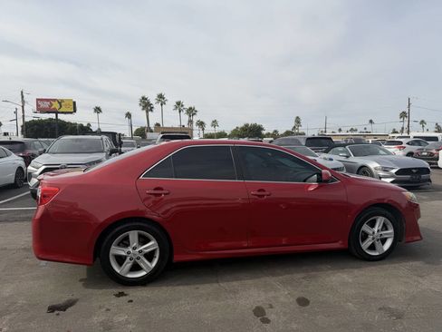 Used 2012 Toyota Camry SE image 11