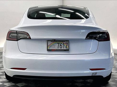 Used 2022 Tesla Model 3 Long Range AWD/4WD image 3