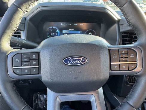 Used 2025 Ford F150 Lightning Lariat image 21