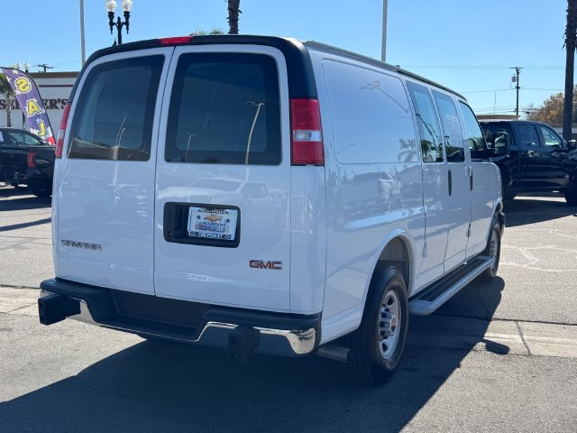Used 2025 GMC Savana 2500 w/ Driver Convenience Package RWD image 4