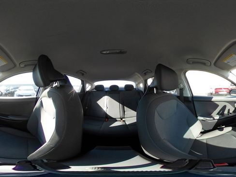 Used 2025 Kia K4 LXS image 42