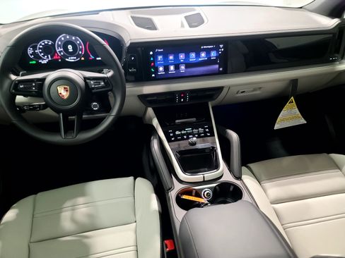 New 2026 Porsche Cayenne image 12