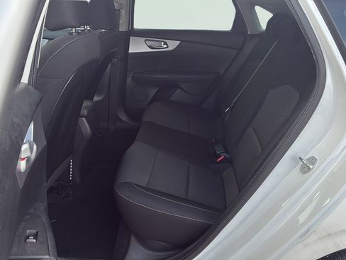 Used 2023 Kia Forte LXS FWD image 25