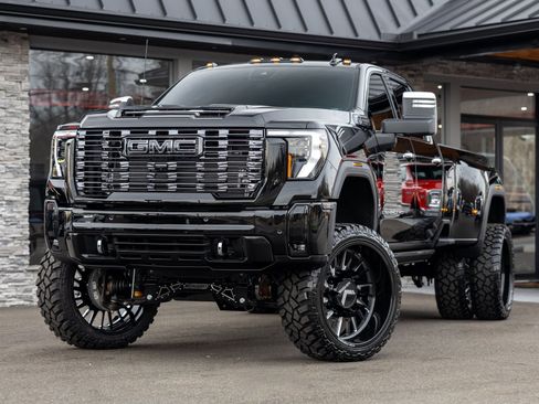 Used 2026 GMC Sierra 3500 Denali Ultimate image 1