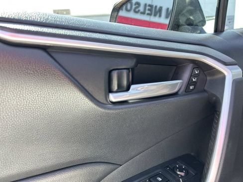 Used 2021 Toyota RAV4 XLE Premium AWD/4WD image 32