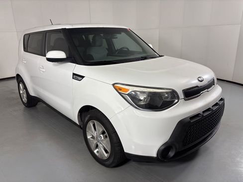 Used 2015 Kia Soul image 2