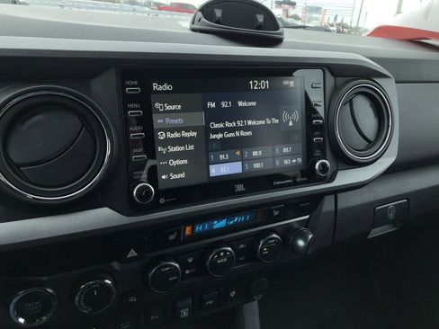 Used 2020 Toyota Tacoma 4x4 Double Cab image 19