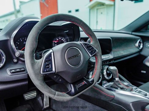 Used 2022 Chevrolet Camaro ZL1 RWD image 23