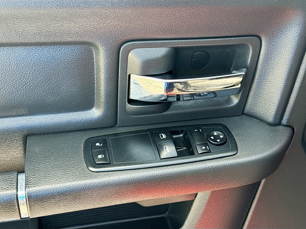 Used 2011 RAM 1500 R/T w/ Remote Start & Security Group RWD image 18