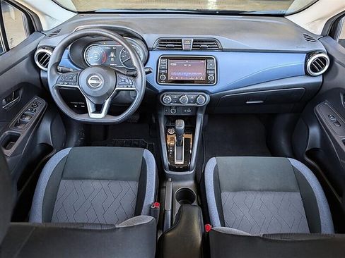 Used 2025 Nissan Versa SV FWD image 3