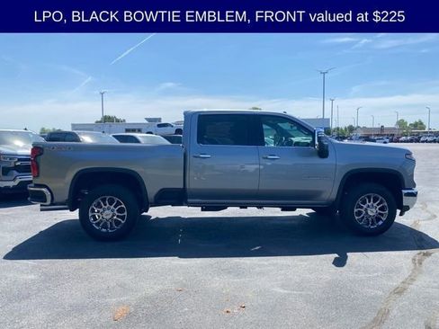 New 2026 Chevrolet Silverado 2500 LTZ w/ LTZ Premium Package AWD/4WD image 8