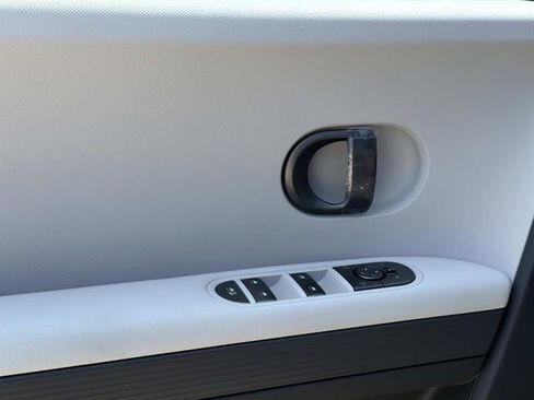 New 2026 Hyundai Ioniq 5 SE RWD image 17