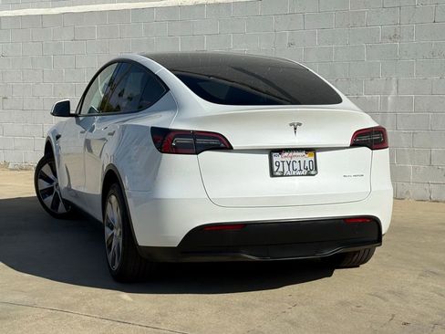 Used 2023 Tesla Model Y Long Range image 4