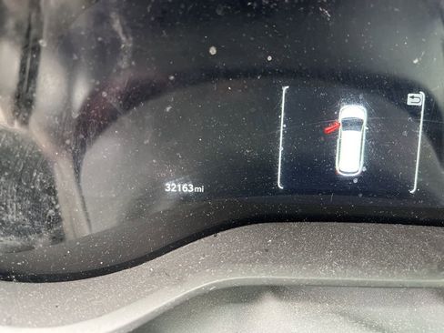 Used 2025 Toyota Sienna Platinum image 9