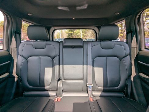 Certified 2025 Jeep Grand Cherokee Limited w/ Black Appearance Package image 10