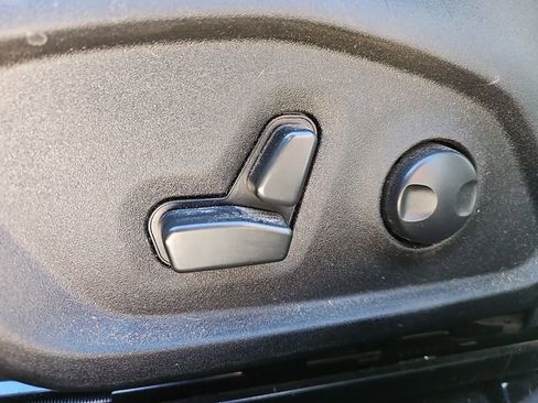 Used 2023 Jeep Renegade Limited image 14