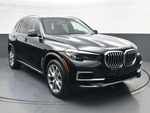 Used 2022 BMW X5 xDrive40i w/ Premium Package AWD/4WD image 11