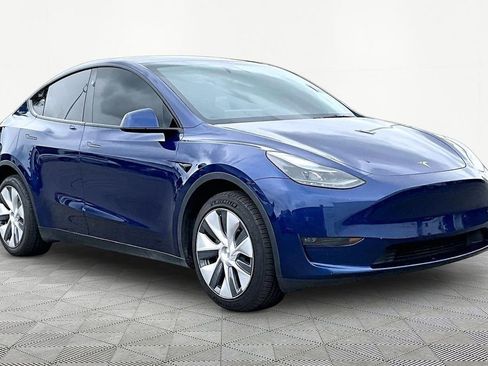 Used 2024 Tesla Model Y Long Range AWD/4WD image 7