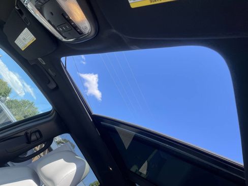 Used 2018 Jeep Grand Cherokee Limited image 33