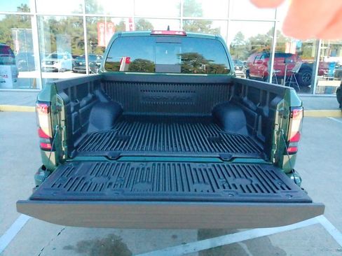 New 2026 Nissan Frontier SV w/ Tow Package image 18