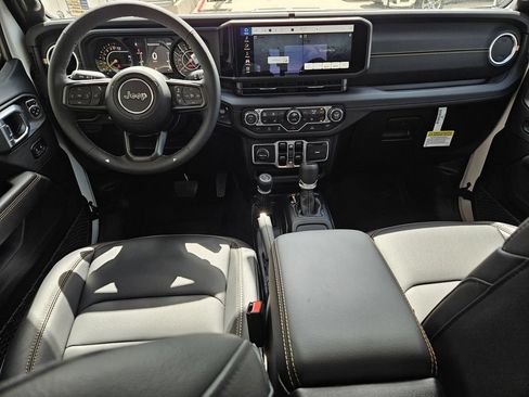 New 2026 Jeep Gladiator Sport AWD/4WD image 9