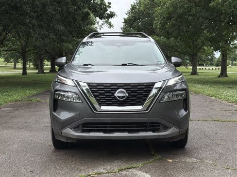 Used 2022 Nissan Rogue SV w/ SV Premium Package FWD image 2