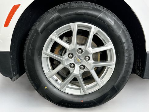 Used 2023 Chevrolet Equinox LT FWD image 11
