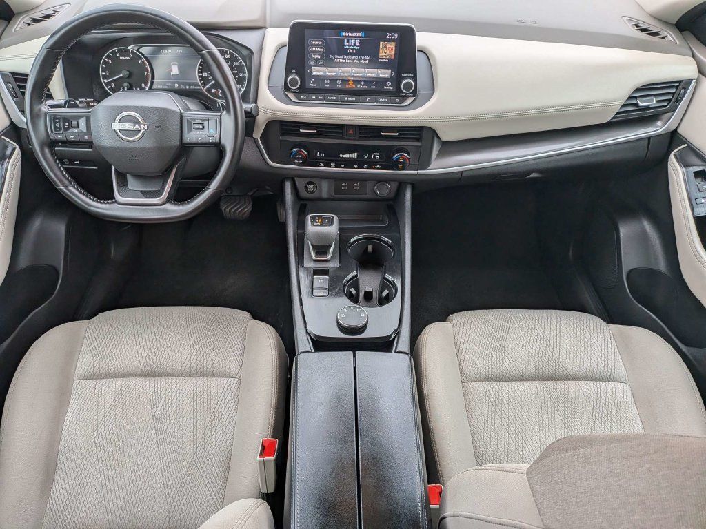 Used 2025 Nissan Rogue SV AWD/4WD image 22
