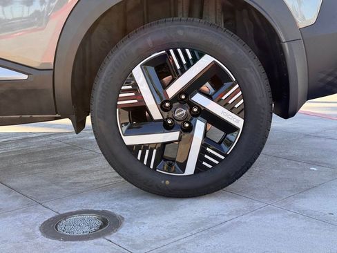 New 2026 Nissan Kicks SV image 8