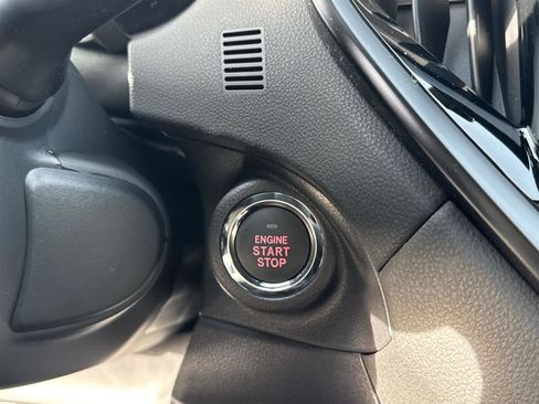 Used 2025 Subaru Ascent Bronze Edition image 28