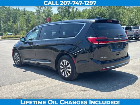 Used 2023 Chrysler Pacifica Limited FWD image 7