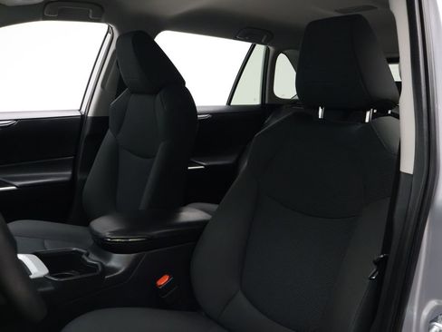 Used 2023 Toyota RAV4 LE image 13