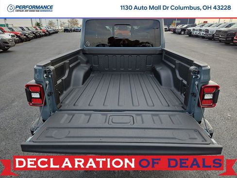 New 2026 Jeep Gladiator Sport image 7