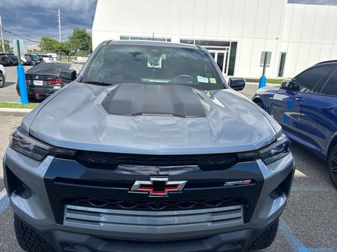 Used 2026 Chevrolet Colorado ZR2 w/ Technology Package AWD/4WD image 2