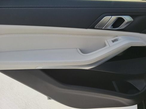 Used 2022 BMW X7 xDrive40i AWD/4WD image 12