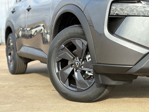 New 2026 Nissan Rogue SV image 8