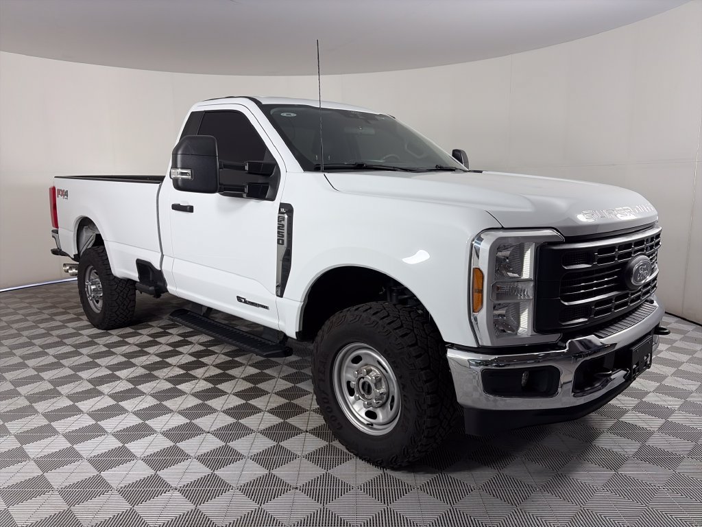 Used 2025 Ford F250 XL AWD/4WD image 1