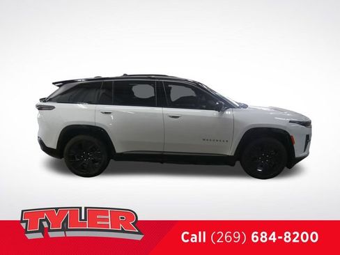 Used 2025 Jeep Wagoneer S Launch Edition AWD/4WD image 8