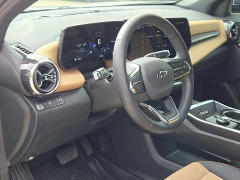 Certified 2026 Chevrolet Equinox ACTIV w/ Convenience Package III image 10