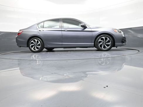 Certified 2017 Honda Accord EX-L image 29