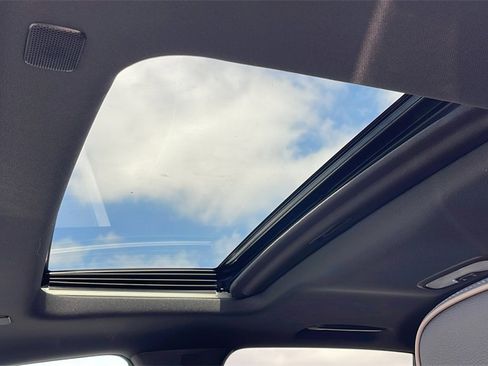 New 2026 GMC Canyon Denali image 10