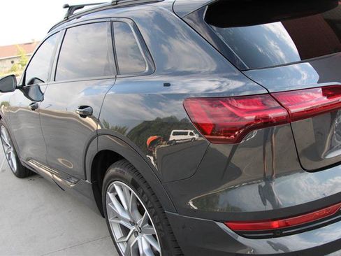 Used 2021 Audi e-tron Prestige AWD/4WD image 50