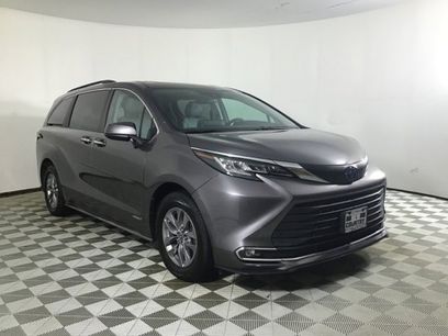 Used 2021 Toyota Sienna XLE