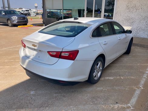 Used 2021 Chevrolet Malibu LS FWD image 7