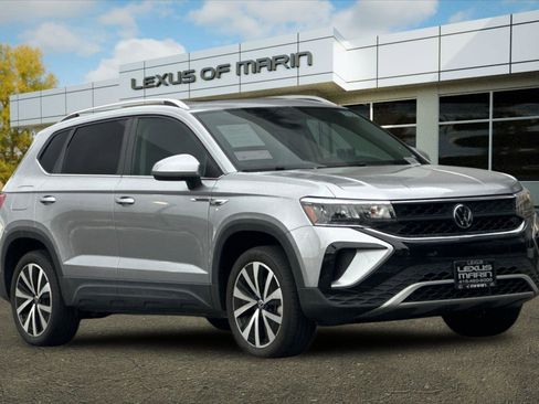 Used 2023 Volkswagen Taos SE image 6