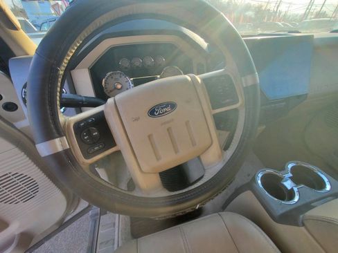 Used 2008 Ford F350 Lariat image 17
