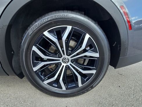 Used 2024 Toyota Crown Limited image 33